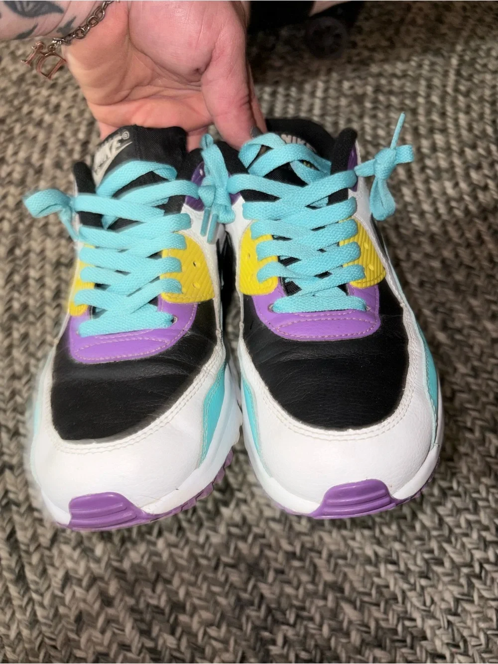 Nike bold multicolor